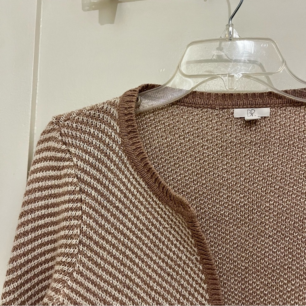 BP Cropped Striped Brown and Cream Women's Sweater - Size M - Picture 4 of 8